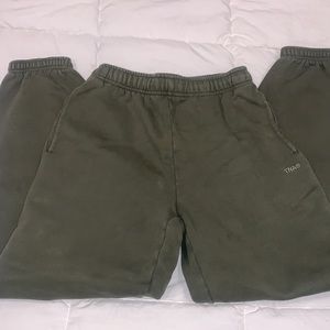 Aritzia TNA fleece joggers